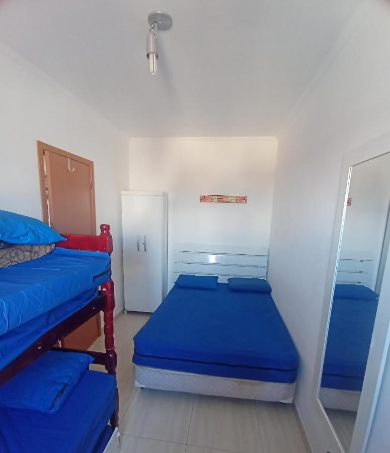 Prédio frente ao mar, piscina na cobertura, apartamento para até 6 pessoas, churrasqueira na sacada, Wi-Fi grátis, NÃO oferecemos roupas de cama e banho, 1 vaga de garagem na Praia Grande-Vila Mirim Extérieur photo